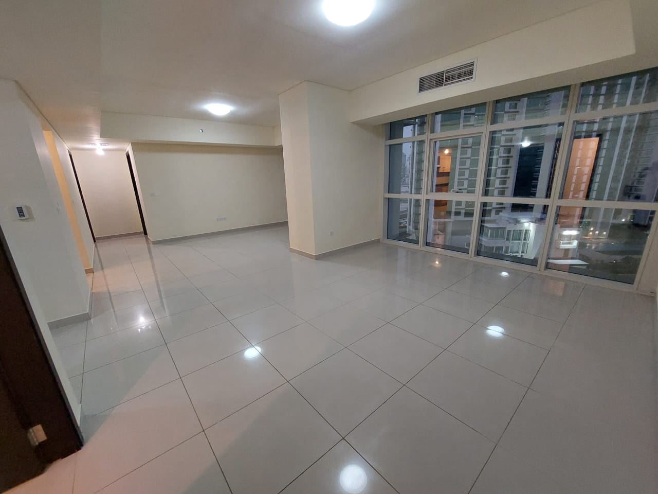 2 bedroom Plus Store Aprt W/ Sea View