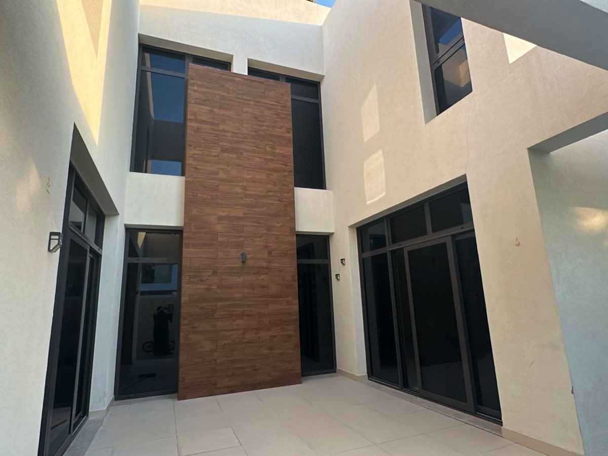 Hot Deal | Vacant | Luxury Unit | Rent It Now!!