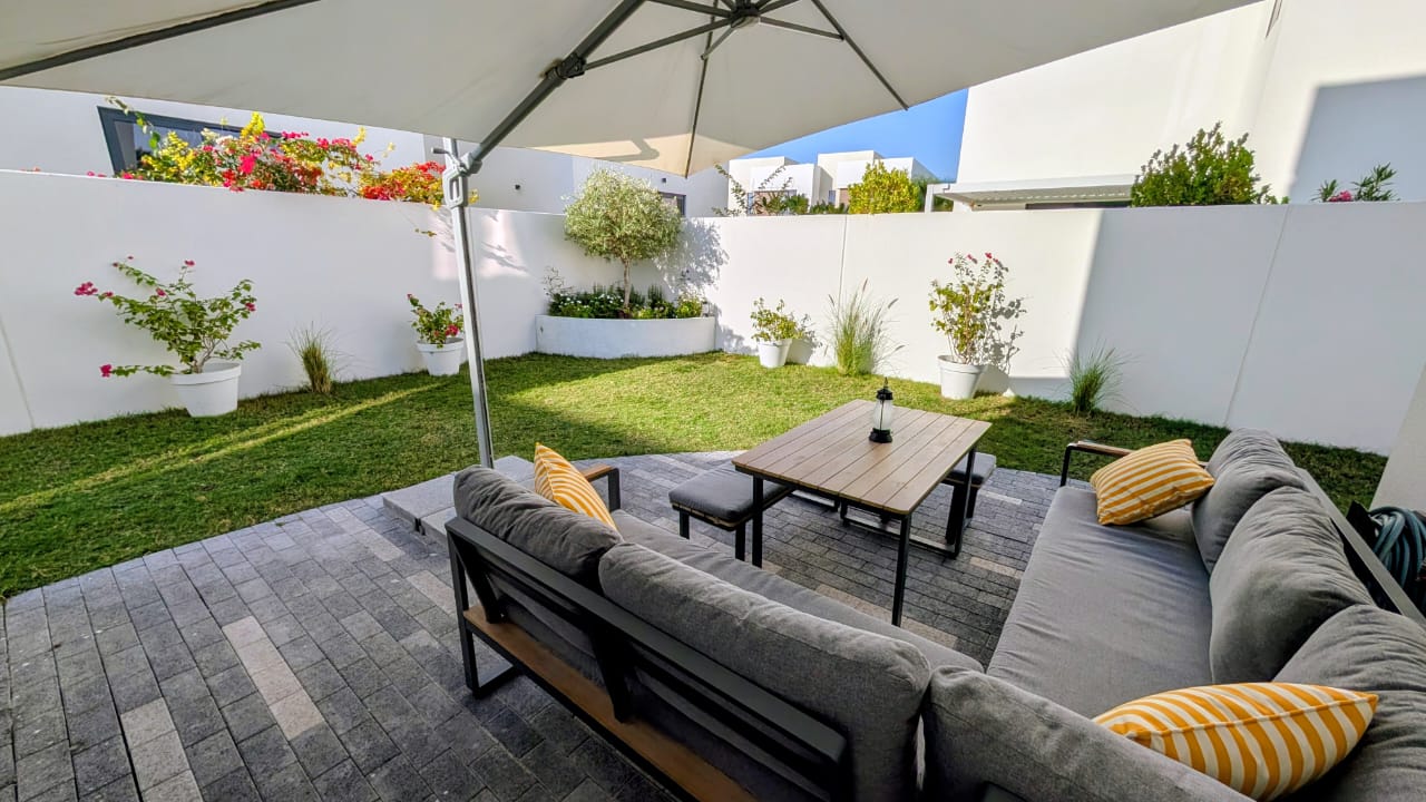 VACANT | Amazing Deal | Semi-Corner | Rent Now !