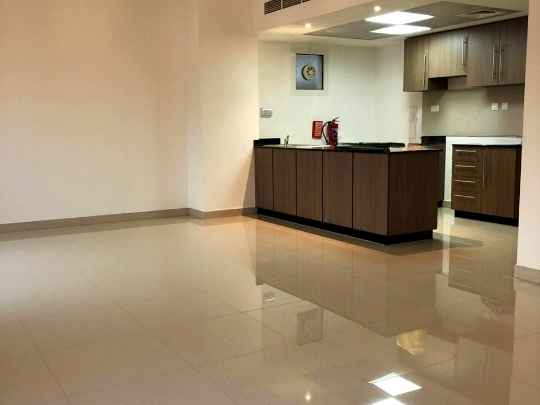 Vacant | 6 payment | Single Row | Next to Entrance