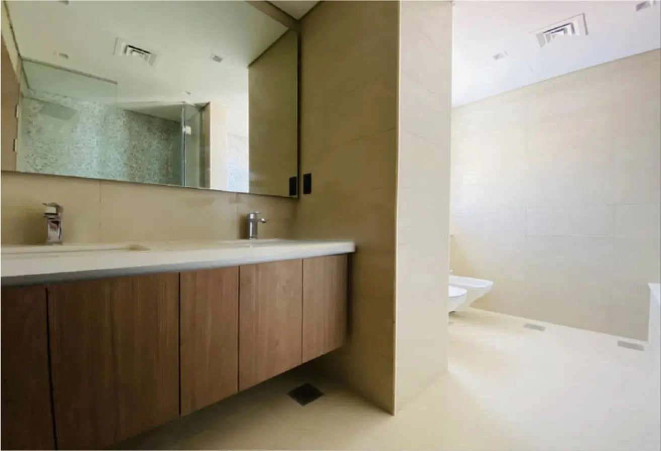 Amazing Deal | Luxury Unit | Well Maintained