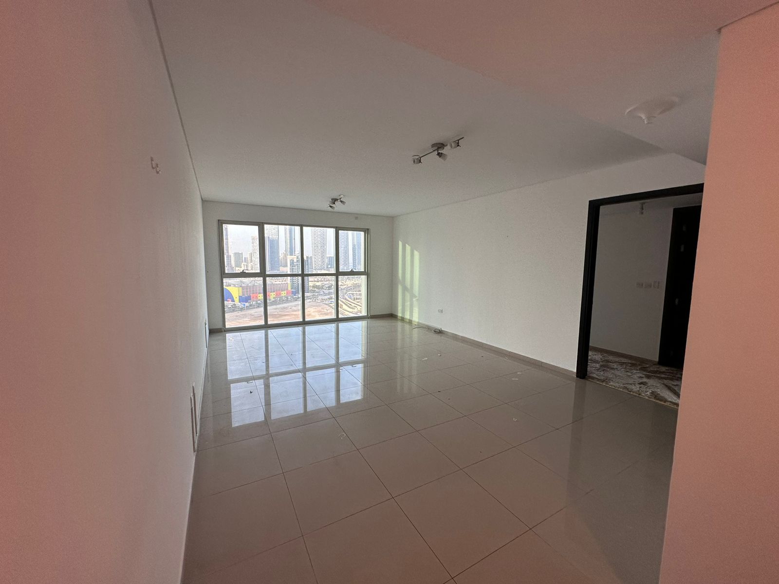 Vacant | High Floor | Prime Location | Great View