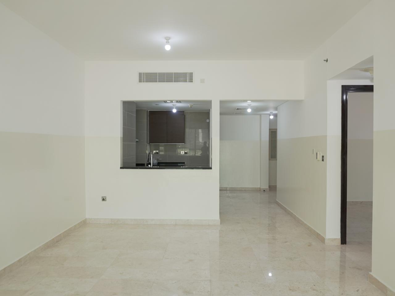 Vacant | Stunning Unit | Mid Floor | Rent Now !!