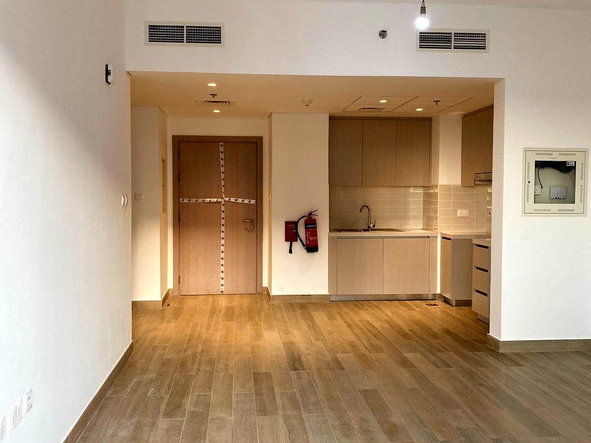 Vacant | Sea World+Partial Canal View | High Floor