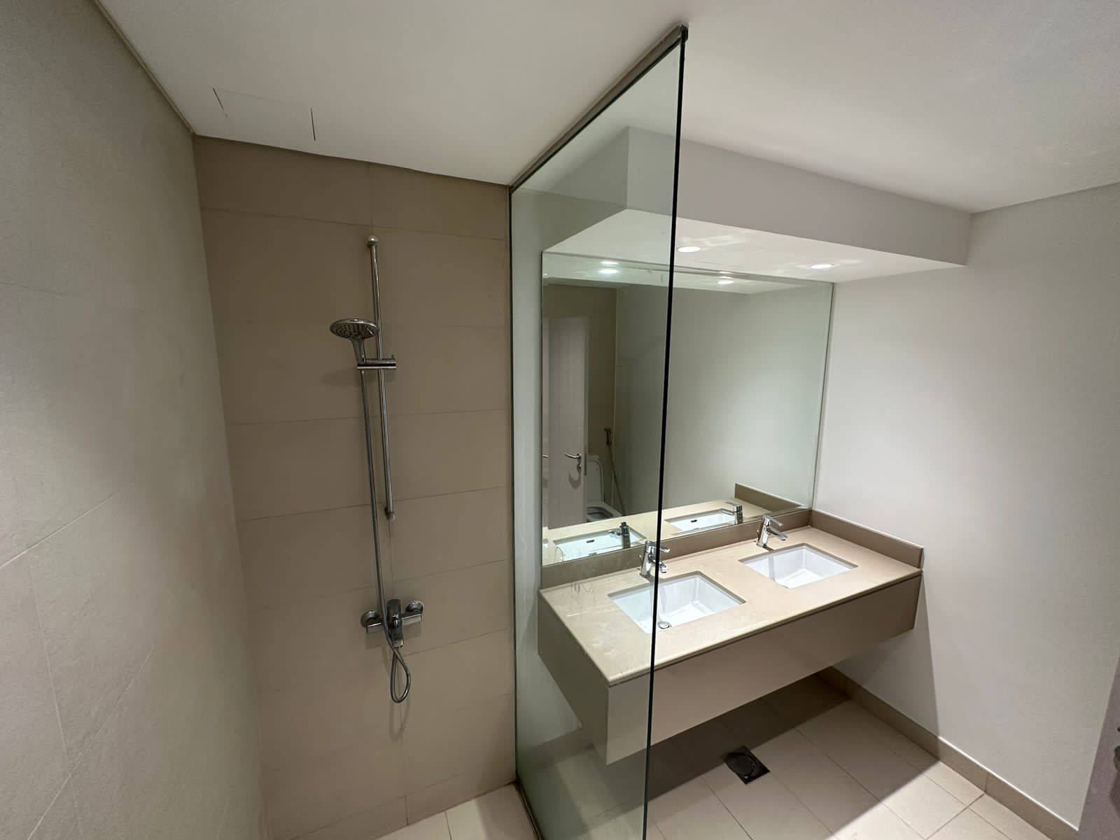 Upcoming Unit | Partial Canal and Ferrari View