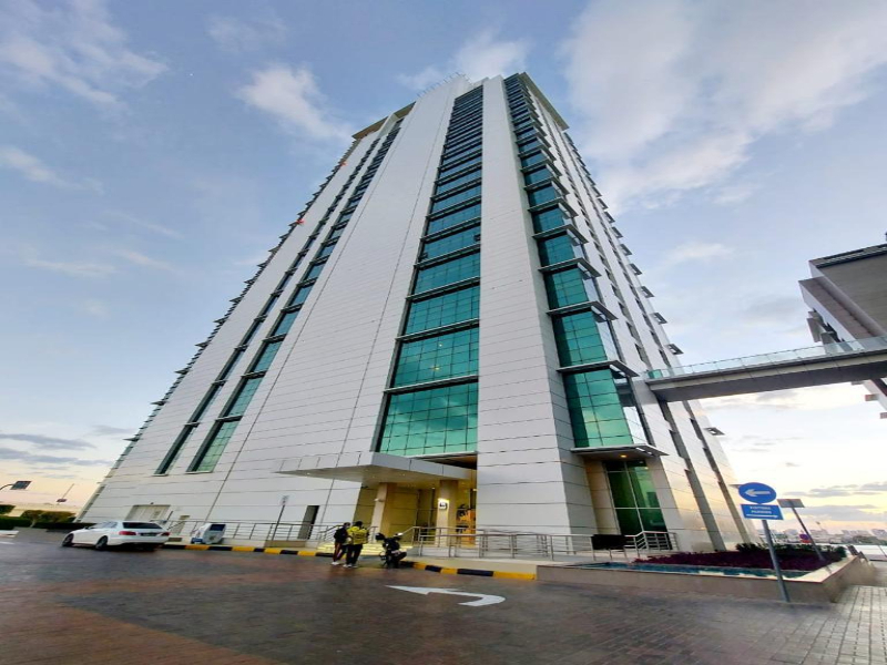 HOT DEAL | High Floor | Stunning Unit | Own Now !