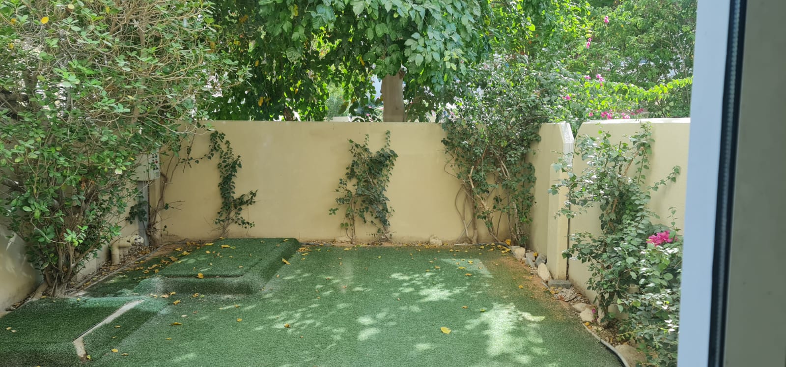 Well-Maintained | Single Row-Mid Unit | Own Now!!